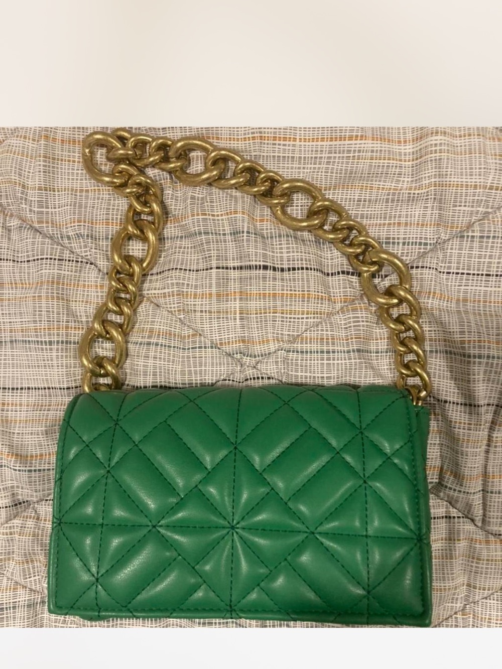 Zara Emerald Quilted Shoulder Bag with Gold Chain green